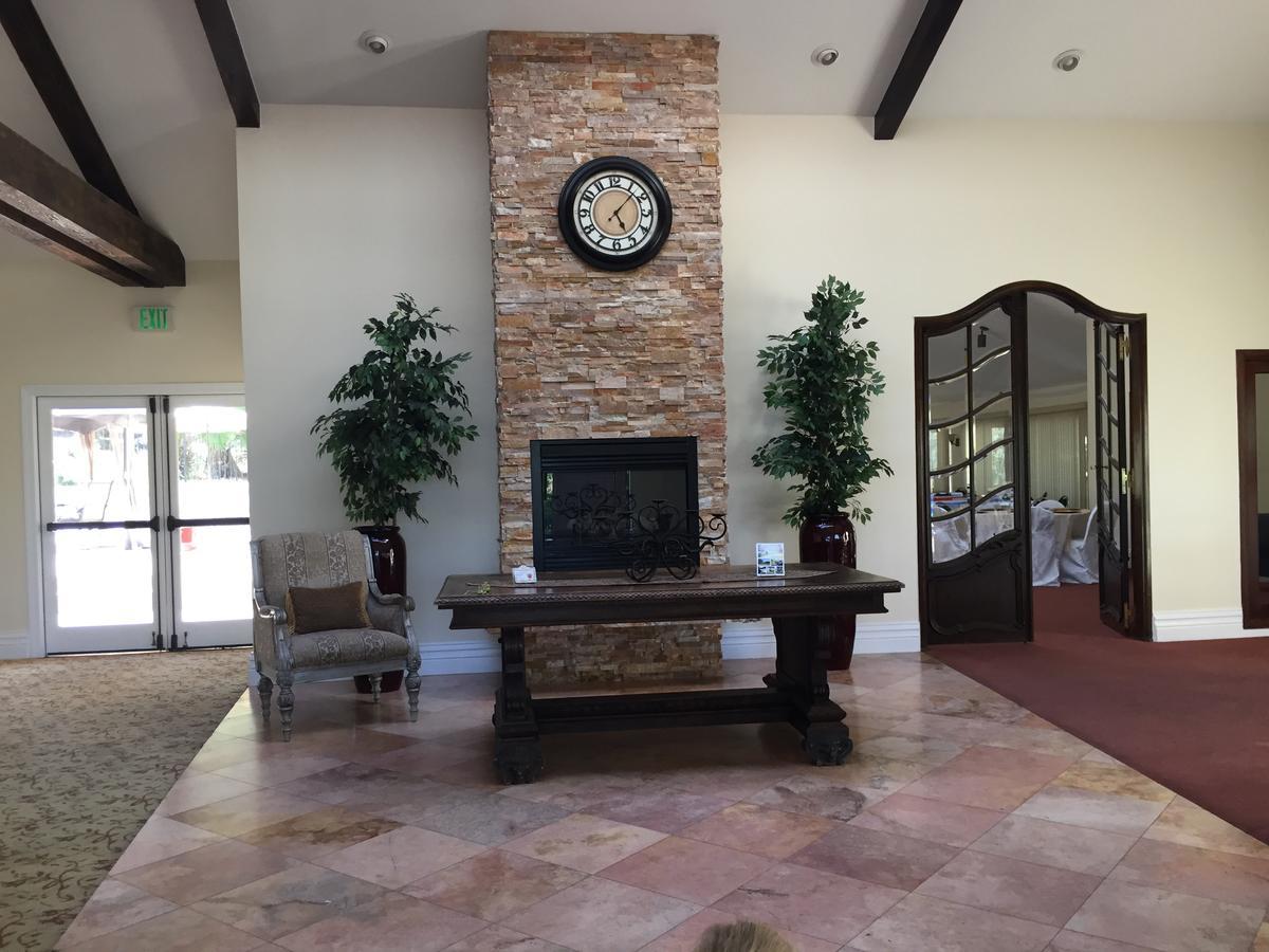 Tuscany Hills Retreat Escondido Exterior photo