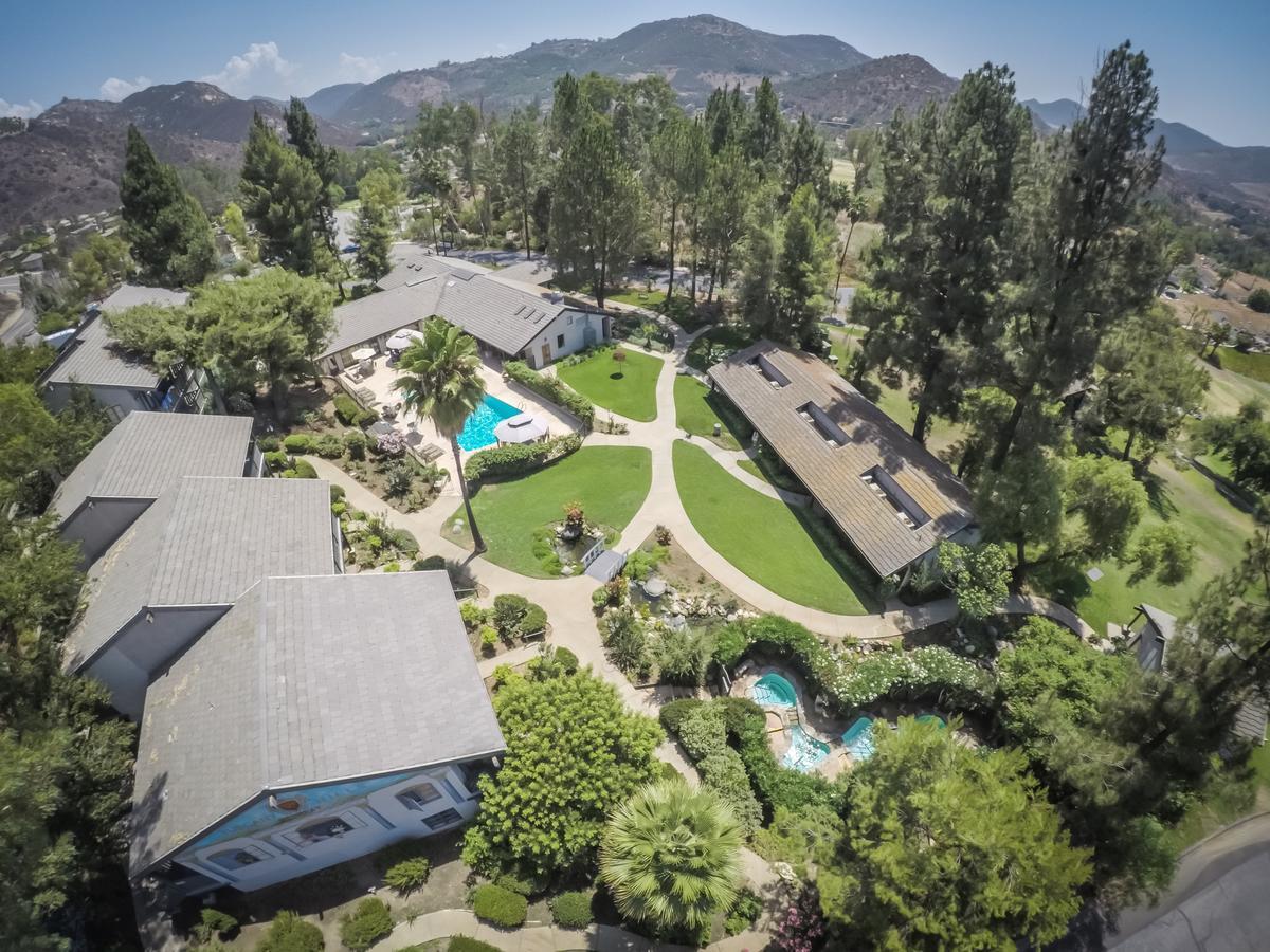 Tuscany Hills Retreat Escondido Exterior photo