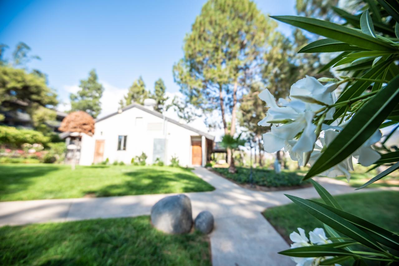Tuscany Hills Retreat Escondido Exterior photo