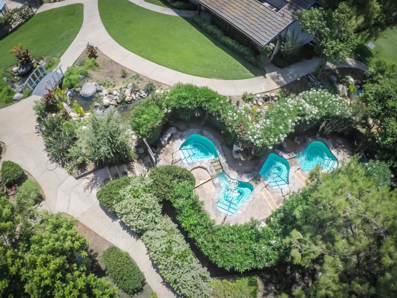 Tuscany Hills Retreat Escondido Exterior photo